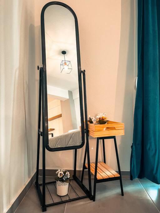Apartamento Escala Luxury Loft 3 In The Center & Free Parking Volos Exterior foto